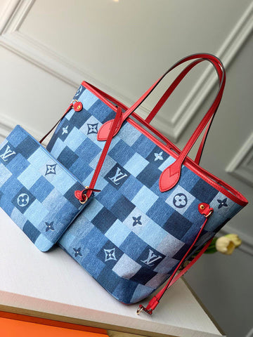 Makersluxeras - Latest - 1561