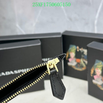 Makersluxeras - PD Wallet - 044