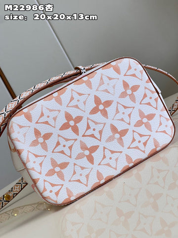 Makersluxe - Louis Vuittons  - 15155