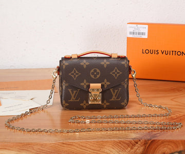 LOV - MLB - 1042