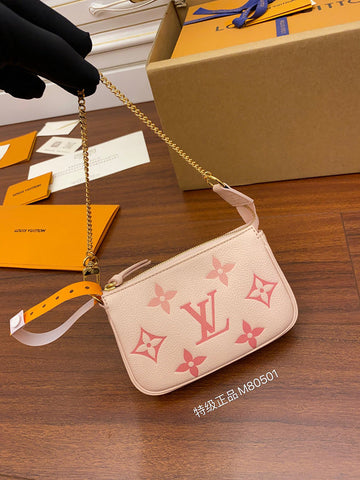 LOV - MLB - 1049