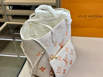 Makersluxe - Louis Vuittons  - 15053