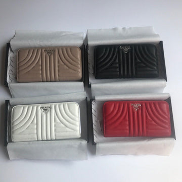 Makersluxes - Latest - 10202