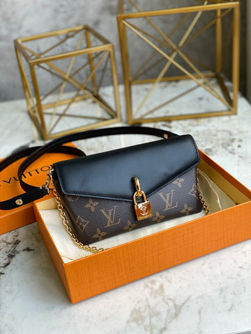 LOV2 Bags - Luxurious Bags  1415