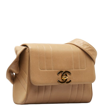 Chanel CC Vertical Quilted Single Flap Crossbody Bag  Leather Shoulder Bag in Good condition