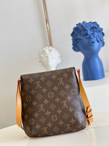 LOV - MLB - 1270
