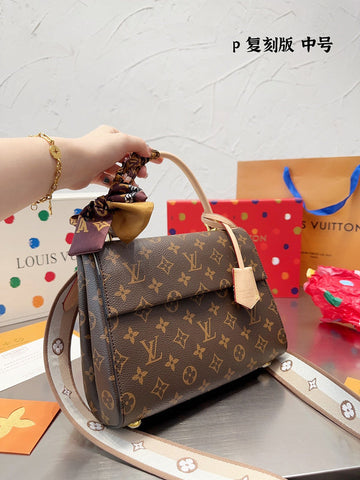 Makersluxe - Louis Vuittons  - 14946