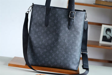Makersluxe - Louis Vuittons  - 9845