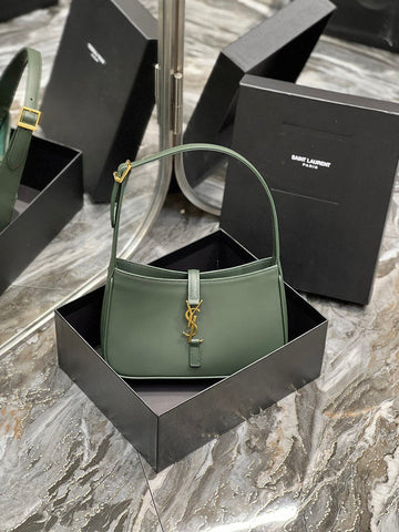 Makersluxes - Latest - 8349