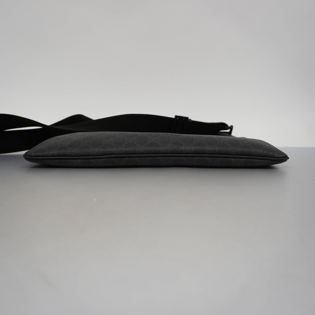 GUCCIAuth  Shoulder Bag 162904 GG Supreme Shoulder Bag Black
