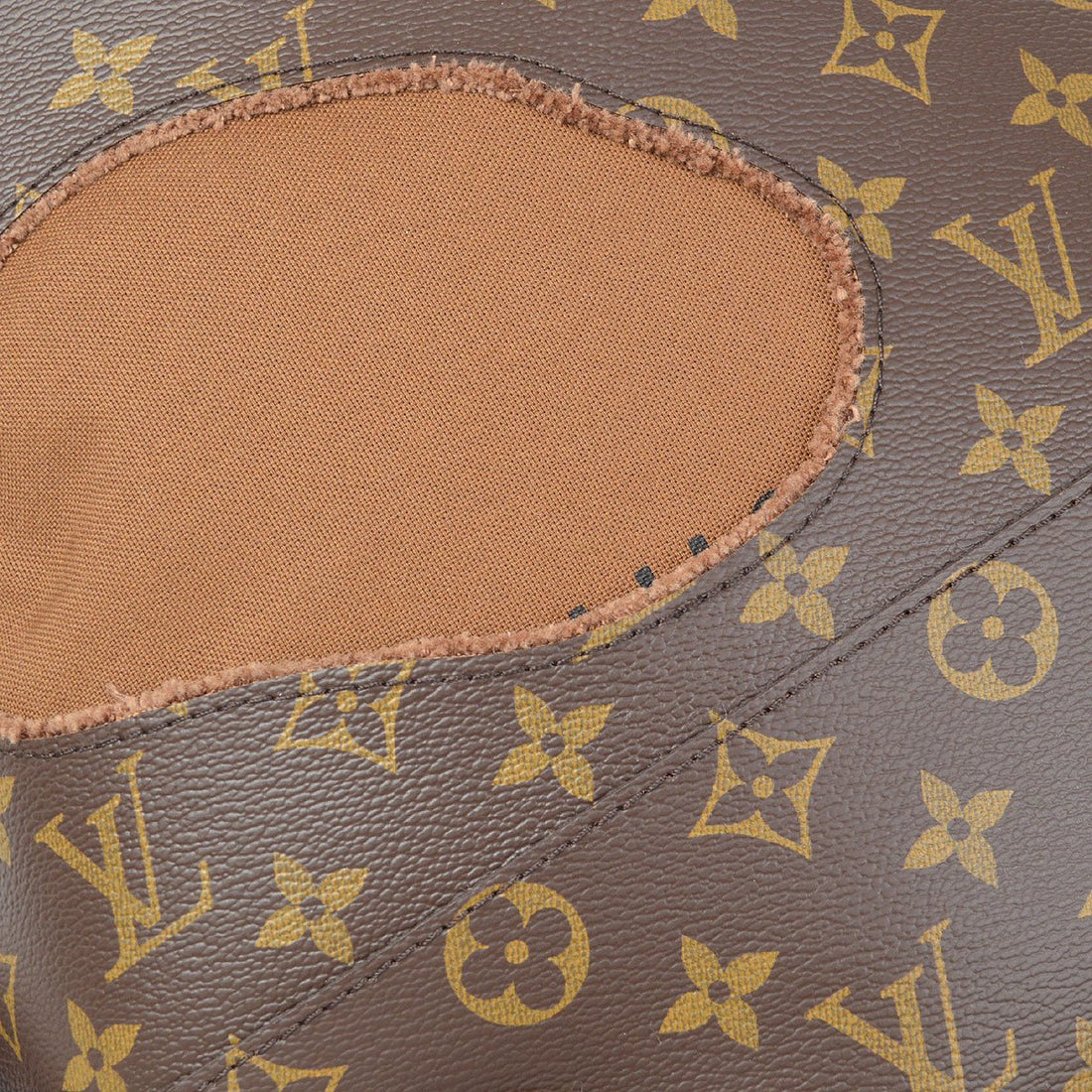 LOUIS VUITTON? x Rei Kawakubo 2014 BAG WITH HOLES M40279 70638