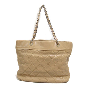Chanel Quilted Leather Chain Tote Leather Crossbody Bag in Good condition