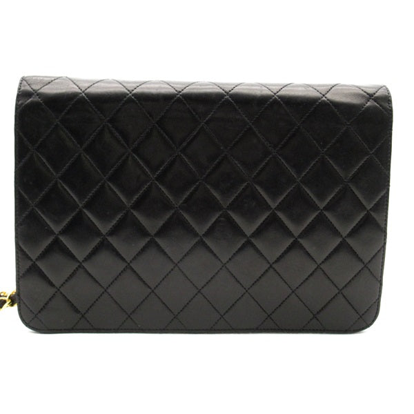 Chanel Quilted Leather Single Flap Bag Leather Crossbody Bag in Good condition