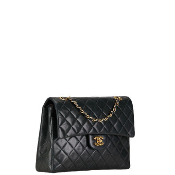 Chanel Medium Classic Double Flap Bag  Leather Shoulder Bag in Good condition