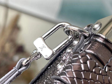 Makersluxe- Louis Vuittons  - 15877