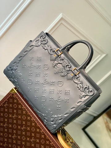 Makersluxe - Louis Vuittons  - 15323