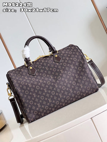 Makersluxe - Louis Vuittons  - 15335