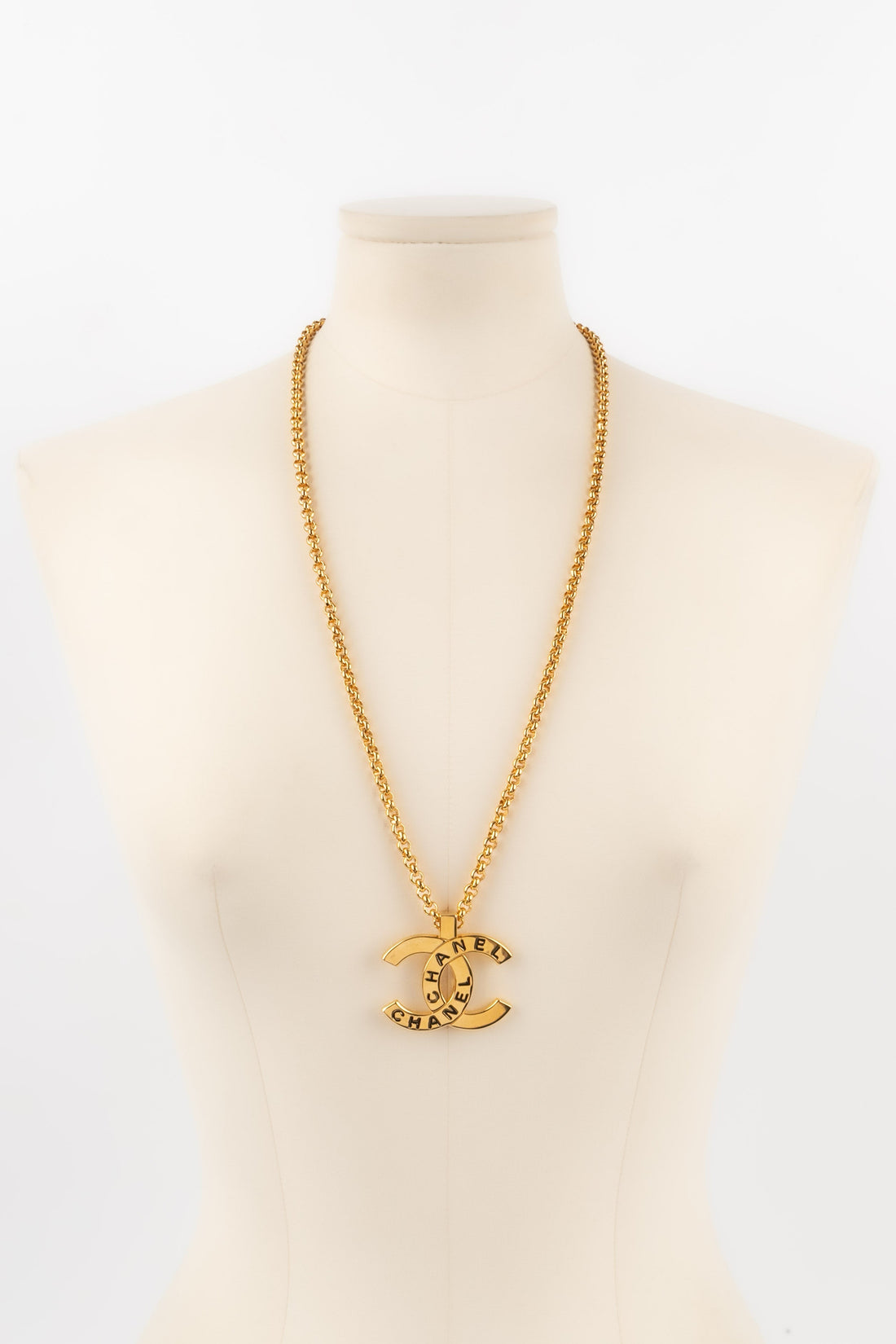 Collier cc Chanel
