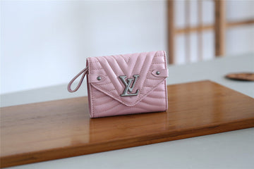 Makersluxe - Louis Vuittons  - 9367