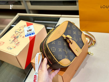 Makersluxe - Louis Vuittons  - 15035