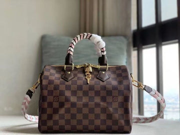 Makersluxe - Louis Vuittons  - 15378