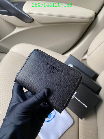 Makersluxeras - PD Wallet - 082