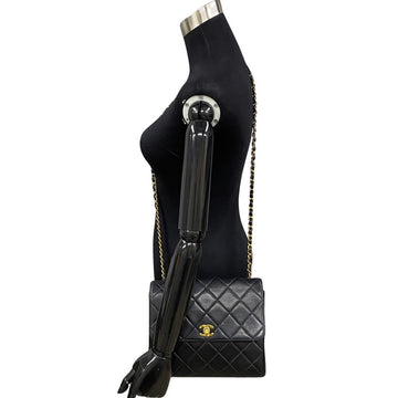 Chanel CC Quilted Leather Chain Crossbody Bag Leather Crossbody Bag in Good condition