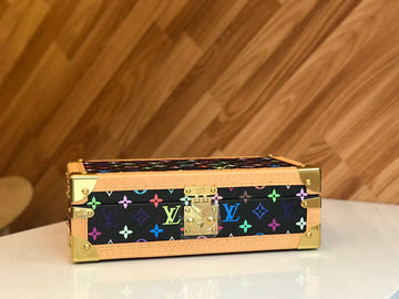 Makersluxe - Louis Vuittons  - 9500