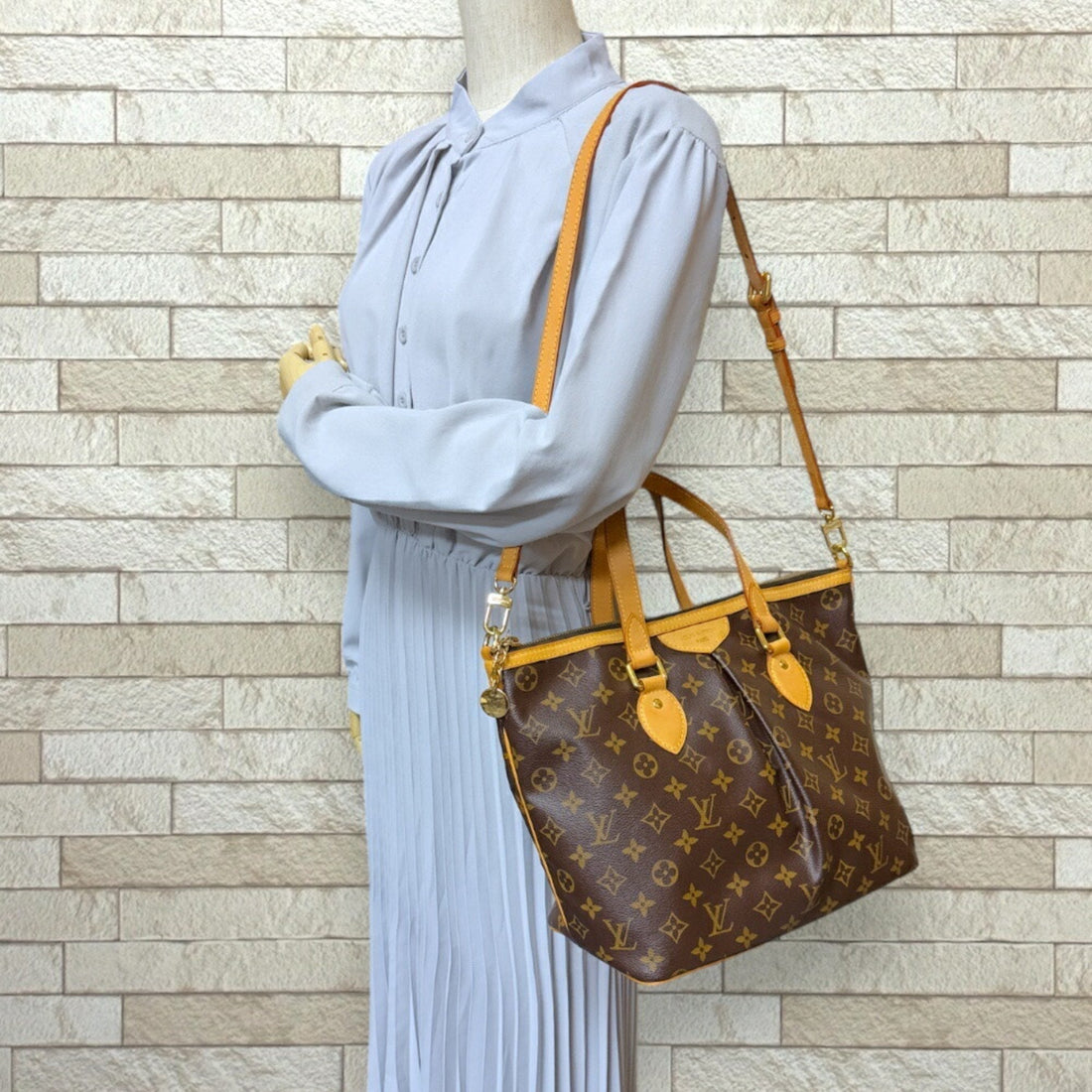 Louis Vuitton  Monogram Monogram Shoulder Bag