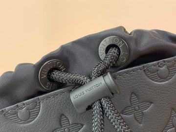 Makersluxe - Louis Vuittons  - 15434