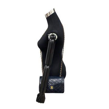 Chanel CC Matelasse Flap Bag  Leather Crossbody Bag in Good condition