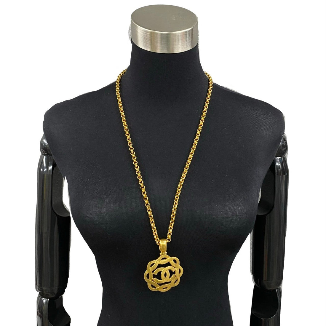 CHANEL Necklace Gold Plated gold