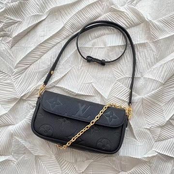 Makersluxe - Louis Vuittons  - 15328