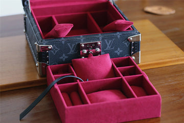 Makersluxe - Louis Vuittons  - 9543