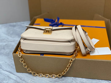 Makersluxe - Louis Vuittons  - 15185