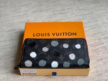 Makersluxe - Louis Vuittons  - 15752