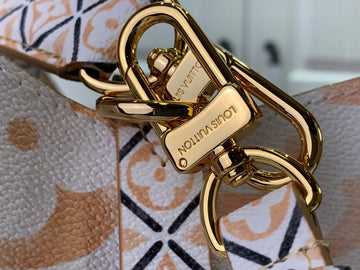 Makersluxe - Louis Vuittons  - 15239