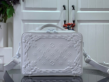 Makersluxe - Louis Vuittons  - 15248