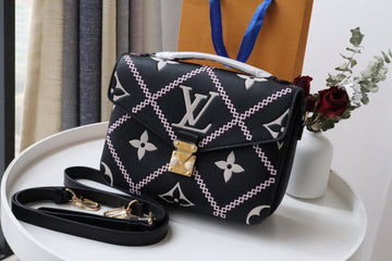 Makersluxe - LOV Bags - 570
