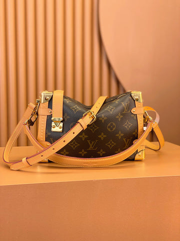 Makersluxe - Louis Vuittons  - 15376