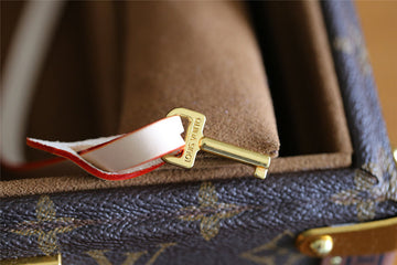 Makersluxe - Louis Vuittons  - 9551