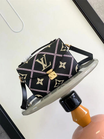 Makersluxe - LOV Bags - 467