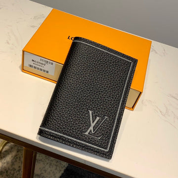 Makersluxe - Louis Vuittons  - 11066