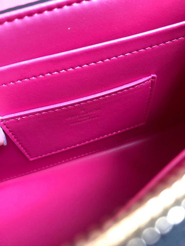 Makersluxe- Louis Vuittons  - 15874
