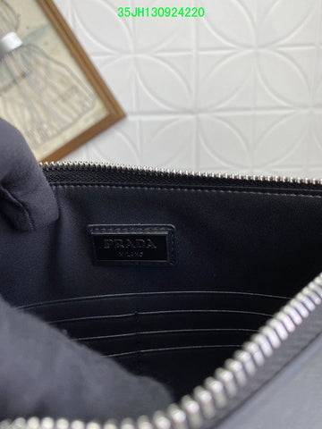 Makersluxeras - PD Wallet - 395
