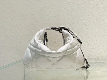Makersluxes - Latest - 6194