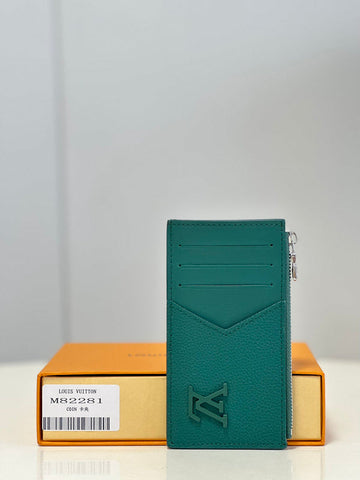 LOV - MLB - 052