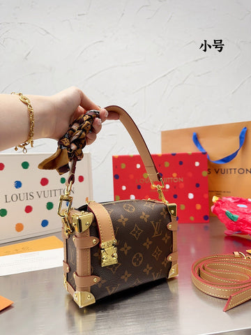 Makersluxe - Louis Vuittons  - 14950