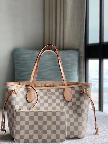 Makersluxe - Louis Vuittons  - 15829