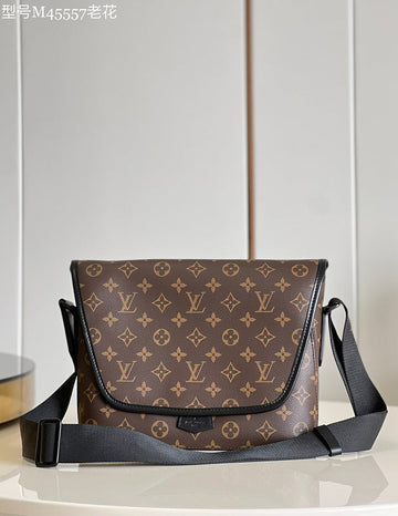 LOV - MLB - 1082